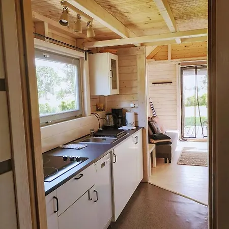 Zielone Kusin, Jednorodzinne * Karnice